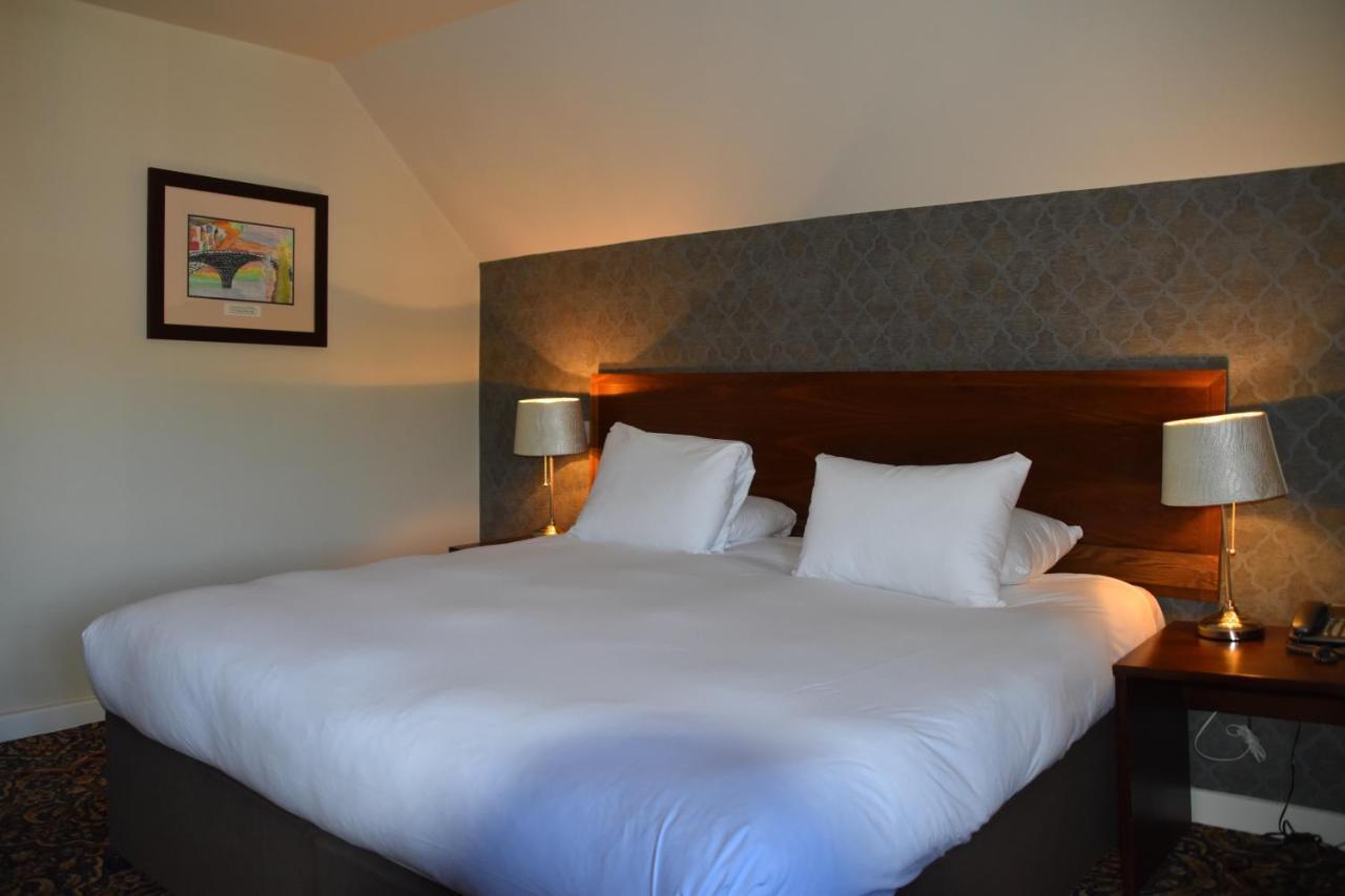 George Hotel Wetherspoon Б'юдлі Екстер'єр фото