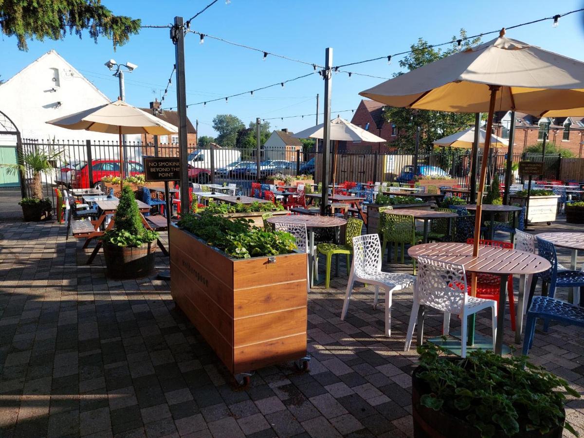 George Hotel Wetherspoon Б'юдлі Екстер'єр фото