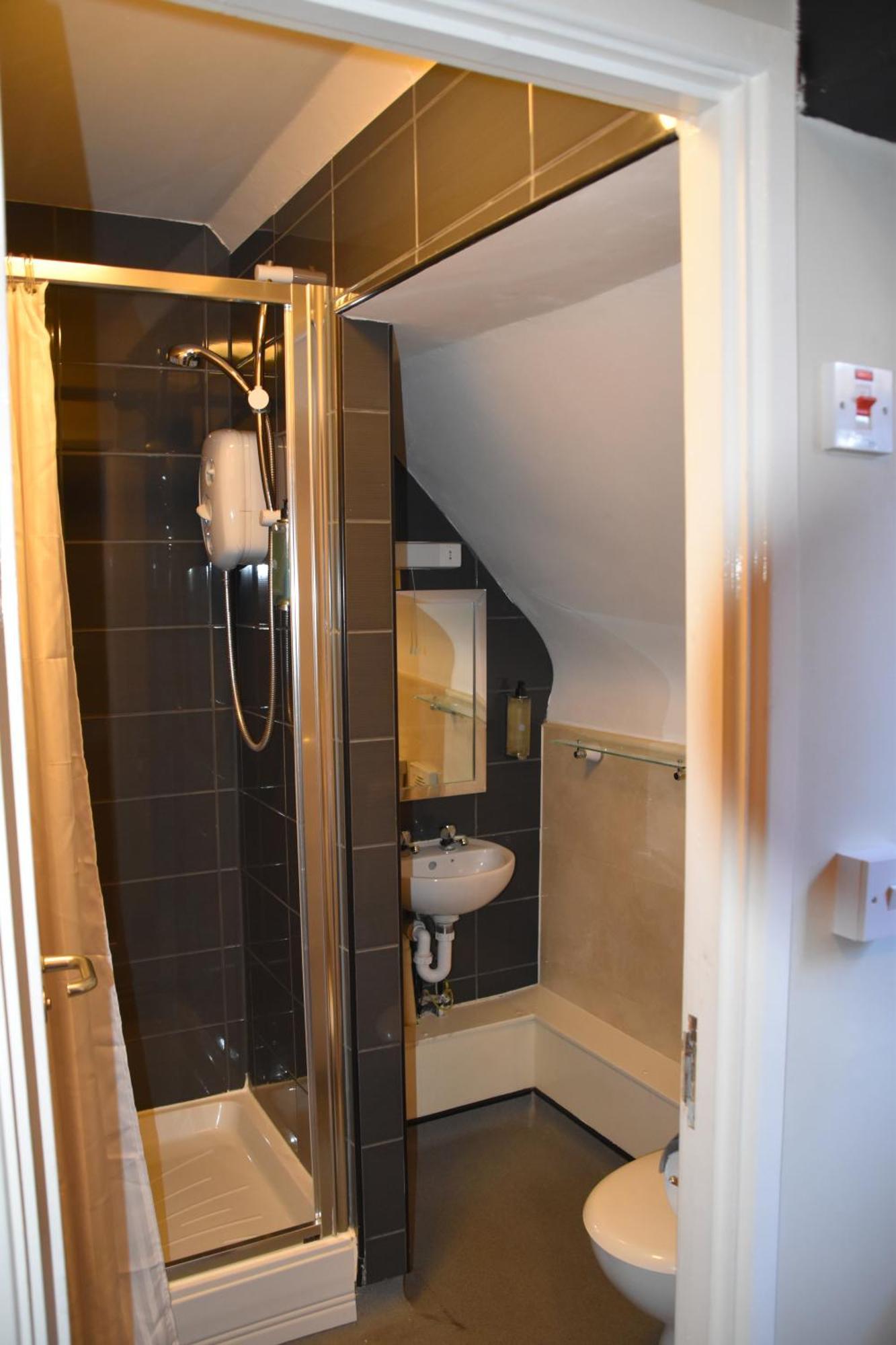 George Hotel Wetherspoon Б'юдлі Номер фото